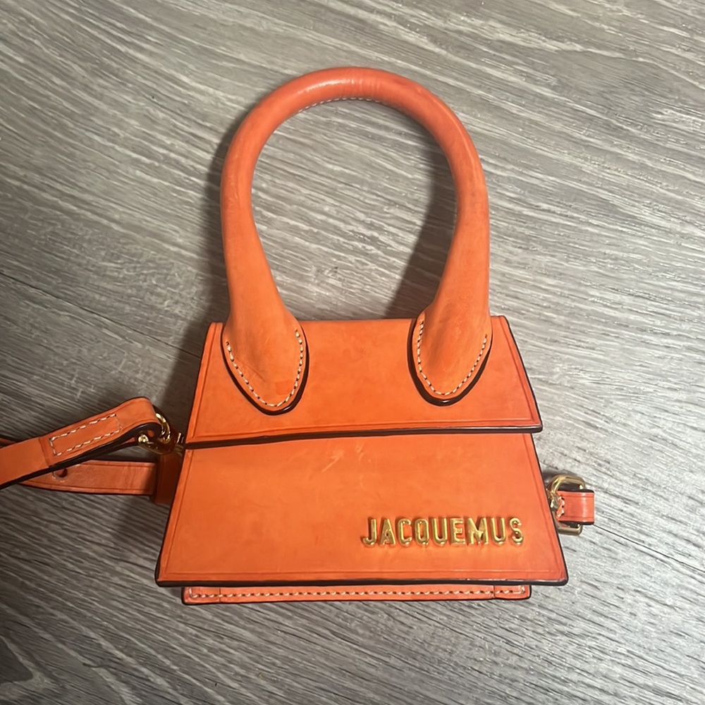 Jacquemus el chiquito bag in orange with removable strap